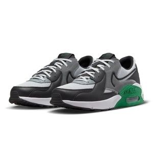 Nike Air Max Excee Multiple sizes!!